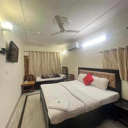 Hotel Majestic Chandigarh Exterior photo