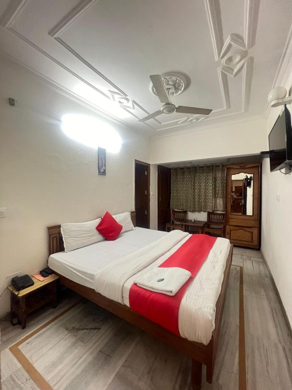 Hotel Majestic Chandigarh Exterior photo