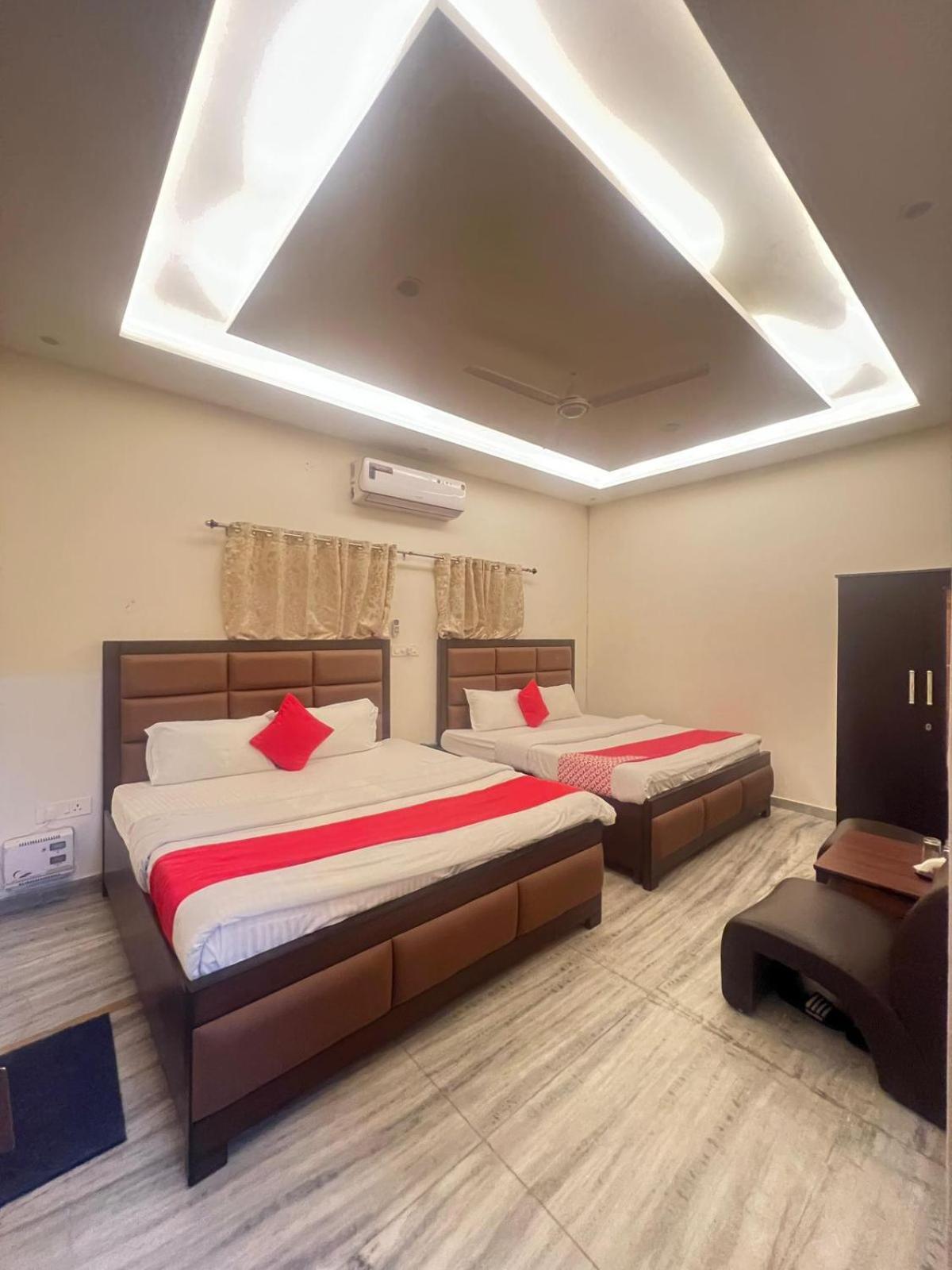 Hotel Majestic Chandigarh Exterior photo